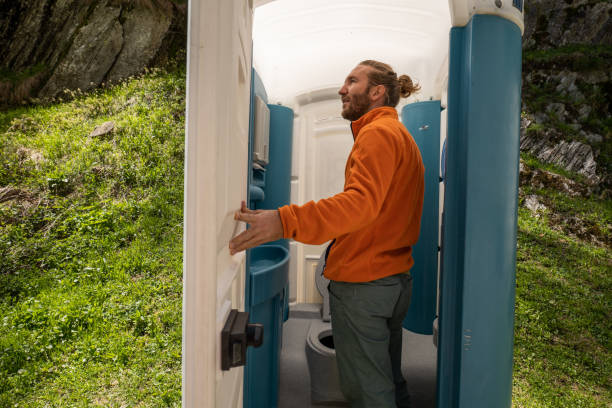 Best Portable restroom trailer rental  in Baldwin, MI